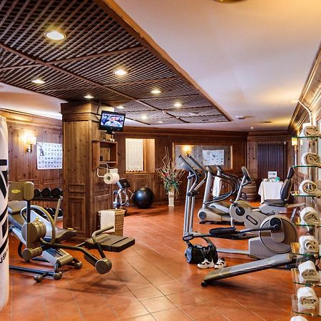 Hotel Alaska Cortina Cortina dʼAmpezzo Eksteriør bilde