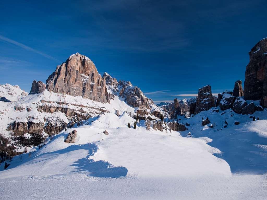 Hotel Alaska Cortina Cortina dʼAmpezzo Eksteriør bilde