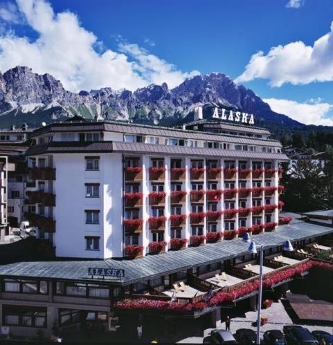 Hotel Alaska Cortina Cortina dʼAmpezzo Eksteriør bilde