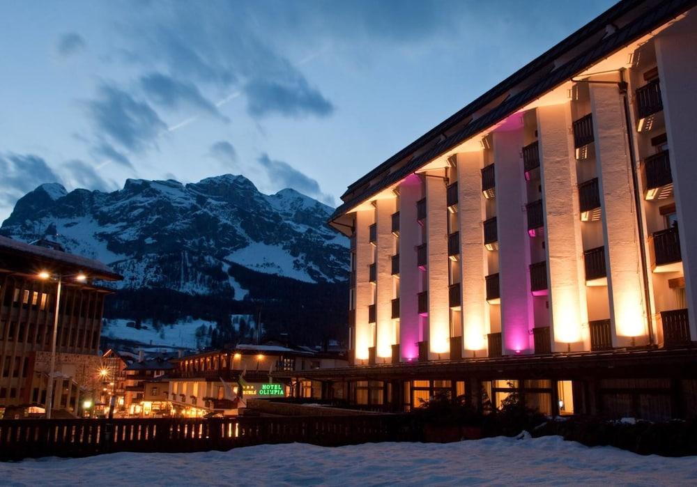 Hotel Alaska Cortina Cortina dʼAmpezzo Eksteriør bilde