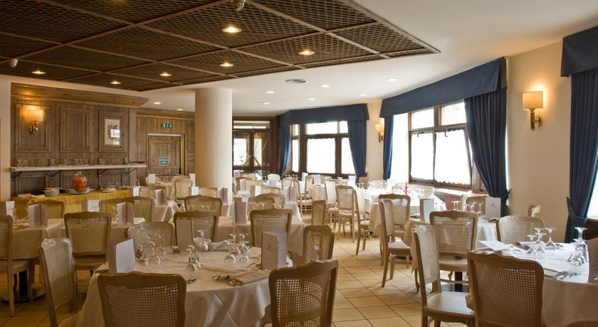 Hotel Alaska Cortina Cortina dʼAmpezzo Eksteriør bilde