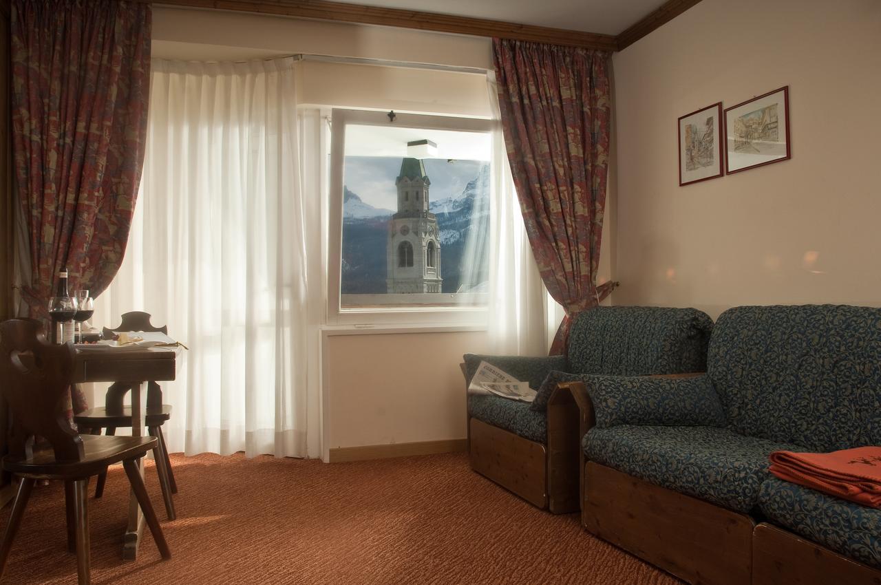 Hotel Alaska Cortina Cortina dʼAmpezzo Eksteriør bilde