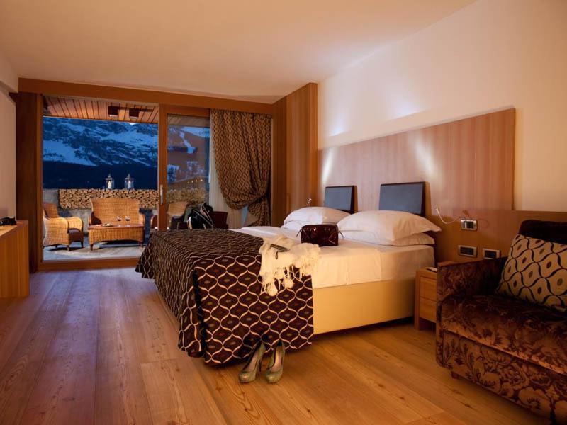 Hotel Alaska Cortina Cortina dʼAmpezzo Eksteriør bilde