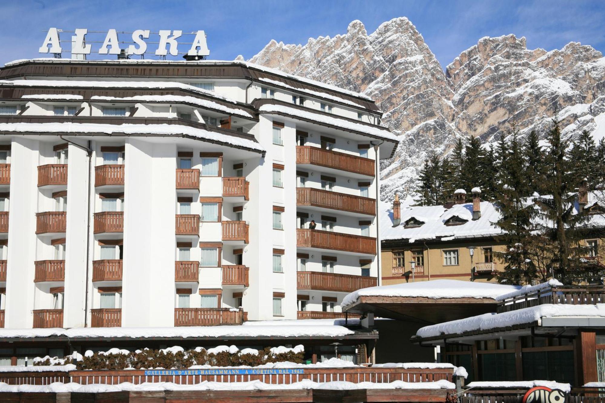Hotel Alaska Cortina Cortina dʼAmpezzo Eksteriør bilde