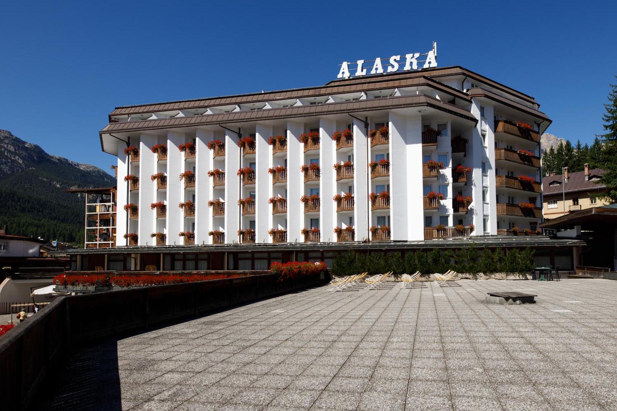 Hotel Alaska Cortina Cortina dʼAmpezzo Eksteriør bilde