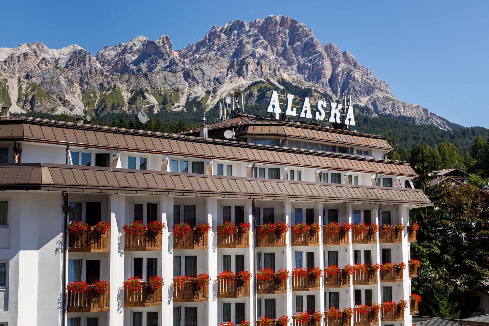 Hotel Alaska Cortina Cortina dʼAmpezzo Eksteriør bilde